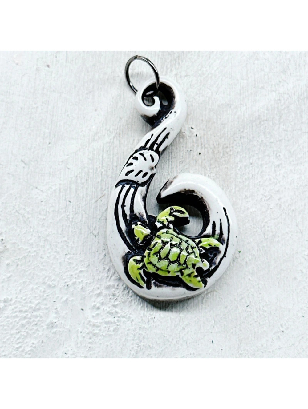 7380gc. Plastic Turtle Pendant Unisex
